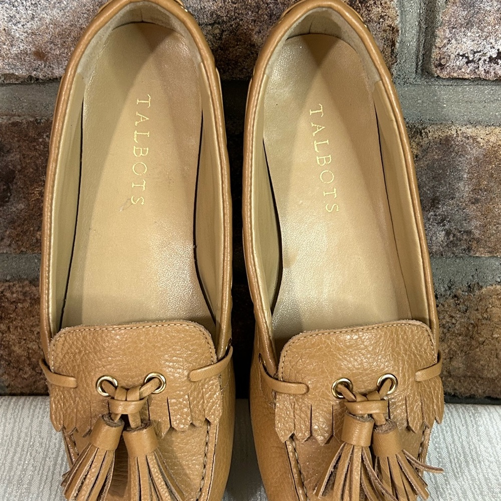 TALBOTS “Everson” Driving Moccasins Camel Pebble Leather - Picture 7 of 13